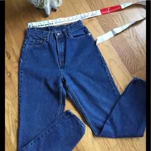 🔺Cant Locate Temporary 😖 
HOST PICK 
😘  Vintage Red Tag Levi’s 512 High Waist